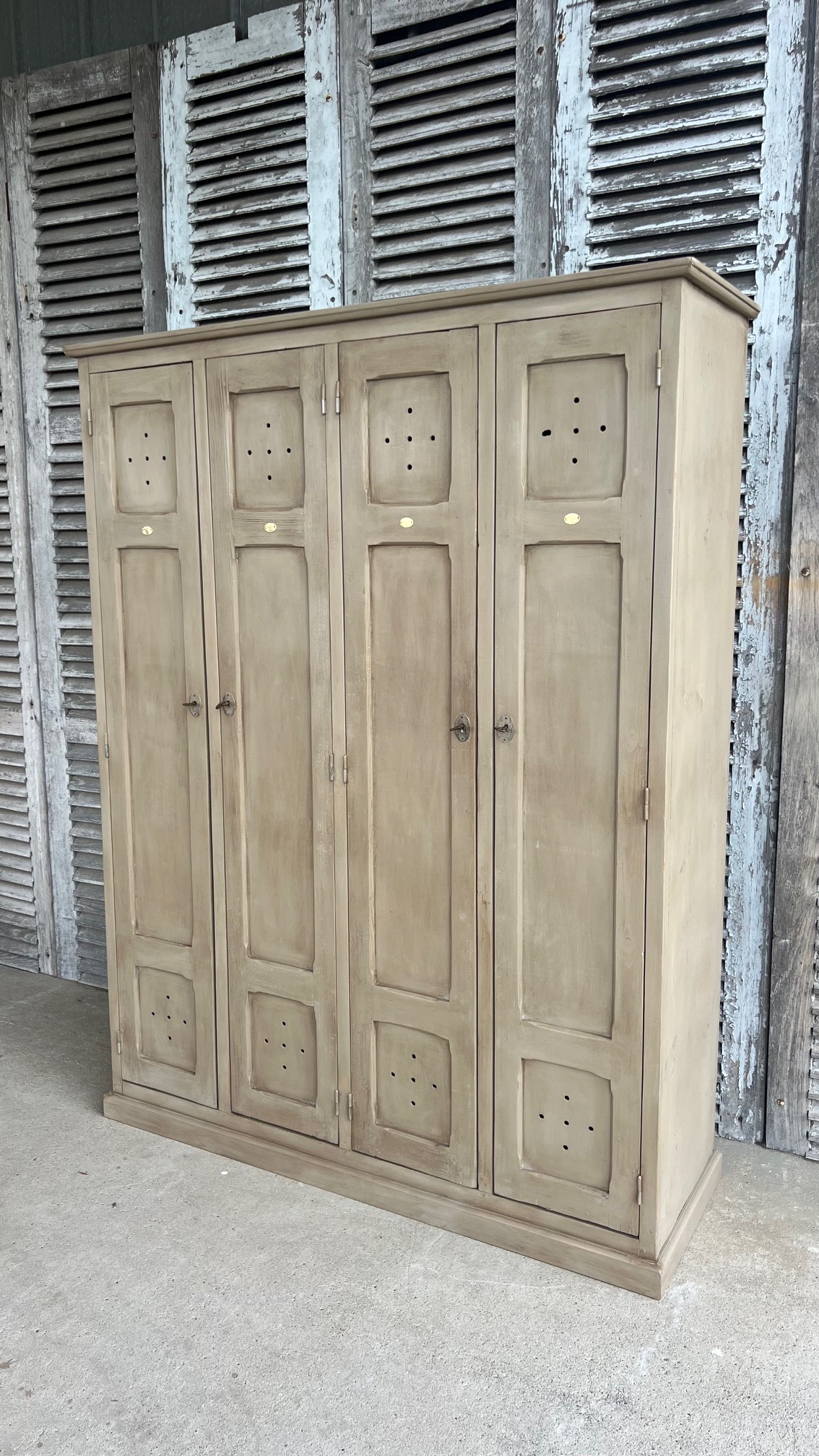 VESTIAIRE D'ATELIER – Image 3